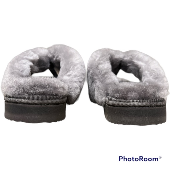 Cozy Shearling flip flop slippers grey gray 8 7.5 NEW NIB Fireside by De… - Picture 4 of 5